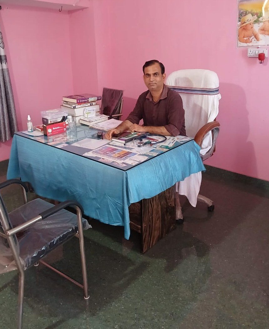 Dr. Sanjeev Kumar, Consultant Pediatrician & Newborn Care Specialist